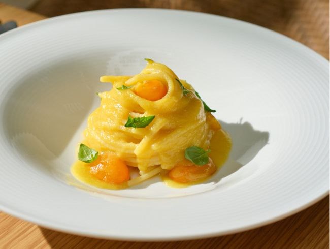 Spaghetto al Pomodoro con pomodorini gialli del Vesuvio